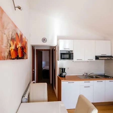 Starigrad 14113d Apartment
